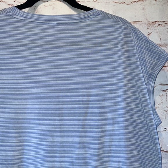 Athleta Shirt Womens XL Blue Cloud Light Stratus Striped Tee Activewear - Picture 5 of 6